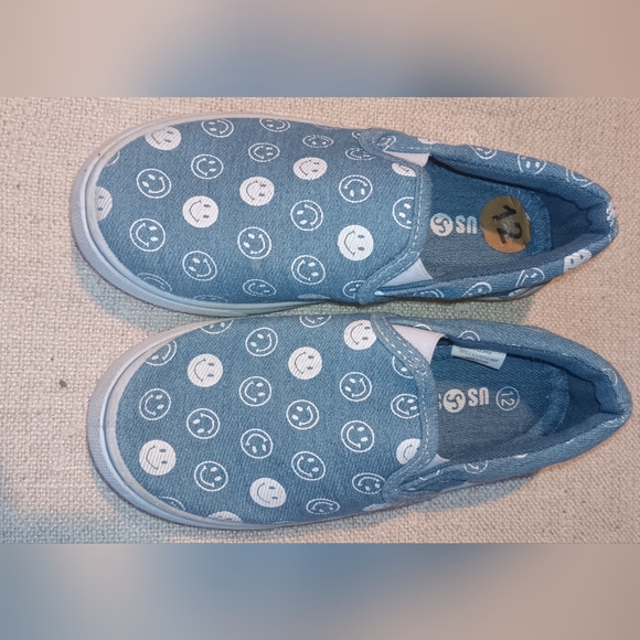 Kids' Denim Blue Smiley Face Slip-On Slippers - Picture 1 of 6